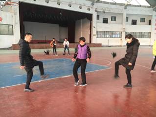 说明: D:\工会\2017\工会2017下半年活动照片\2017-12-19 踢毽子比赛\IMG_7035.JPG